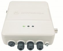 MOTOTRBO™ SLR 1000系列中继台